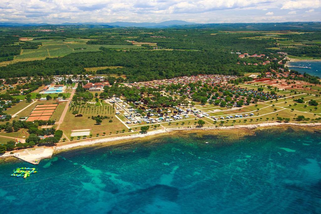 Mobile Homes Premium Vista Mare Park Umag By Camp4You Екстериор снимка
