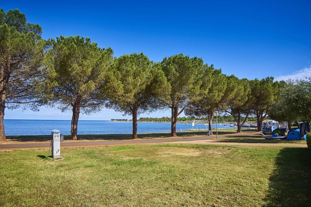 Mobile Homes Premium Vista Mare Park Umag By Camp4You Екстериор снимка