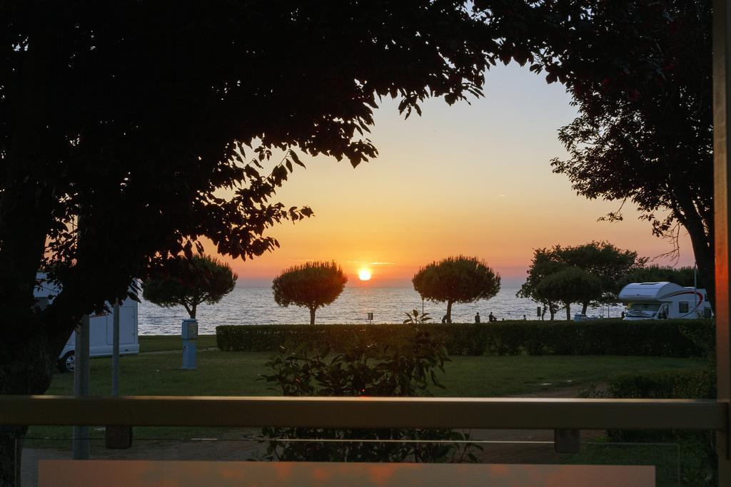Mobile Homes Premium Vista Mare Park Umag By Camp4You Екстериор снимка