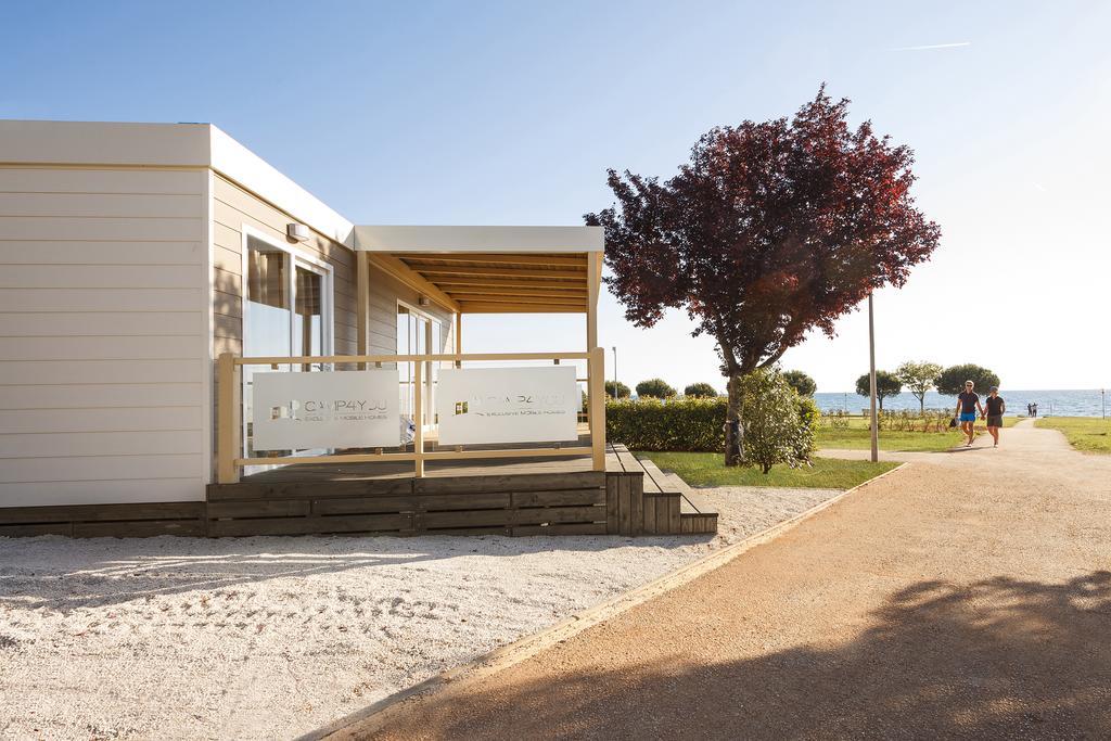 Mobile Homes Premium Vista Mare Park Umag By Camp4You Екстериор снимка